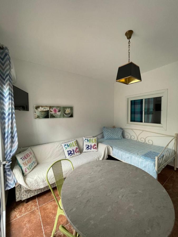 Maria Apartments Nea Karvali Buitenkant foto