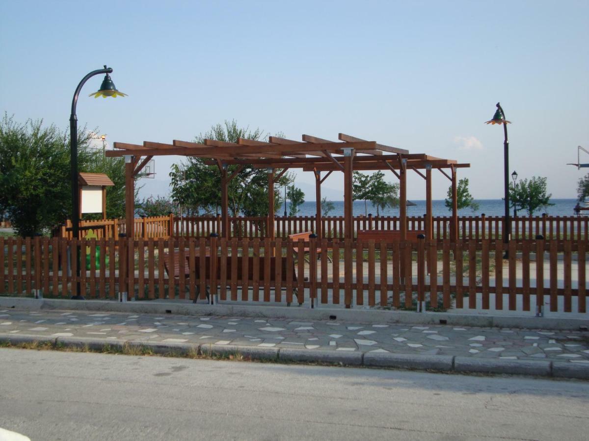 Maria Apartments Nea Karvali Buitenkant foto