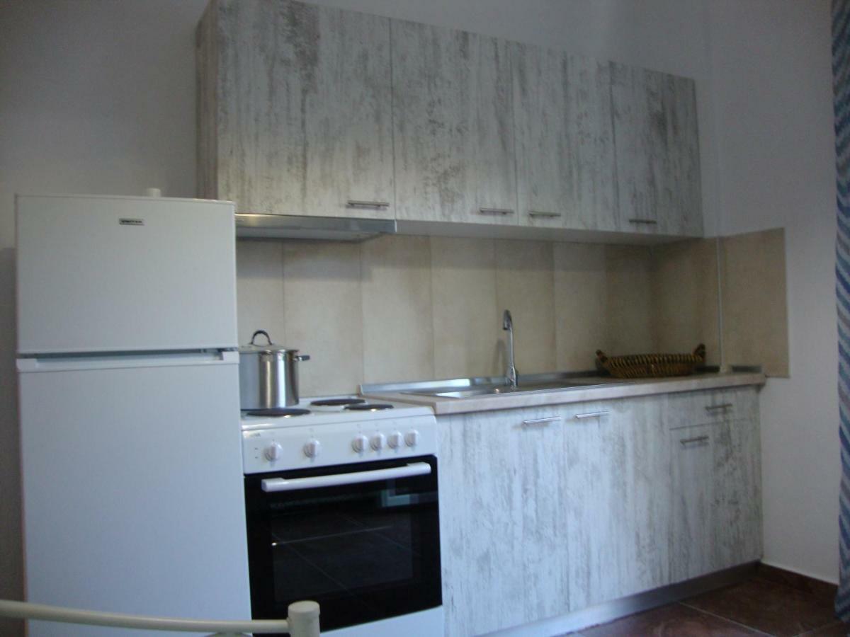 Maria Apartments Nea Karvali Buitenkant foto