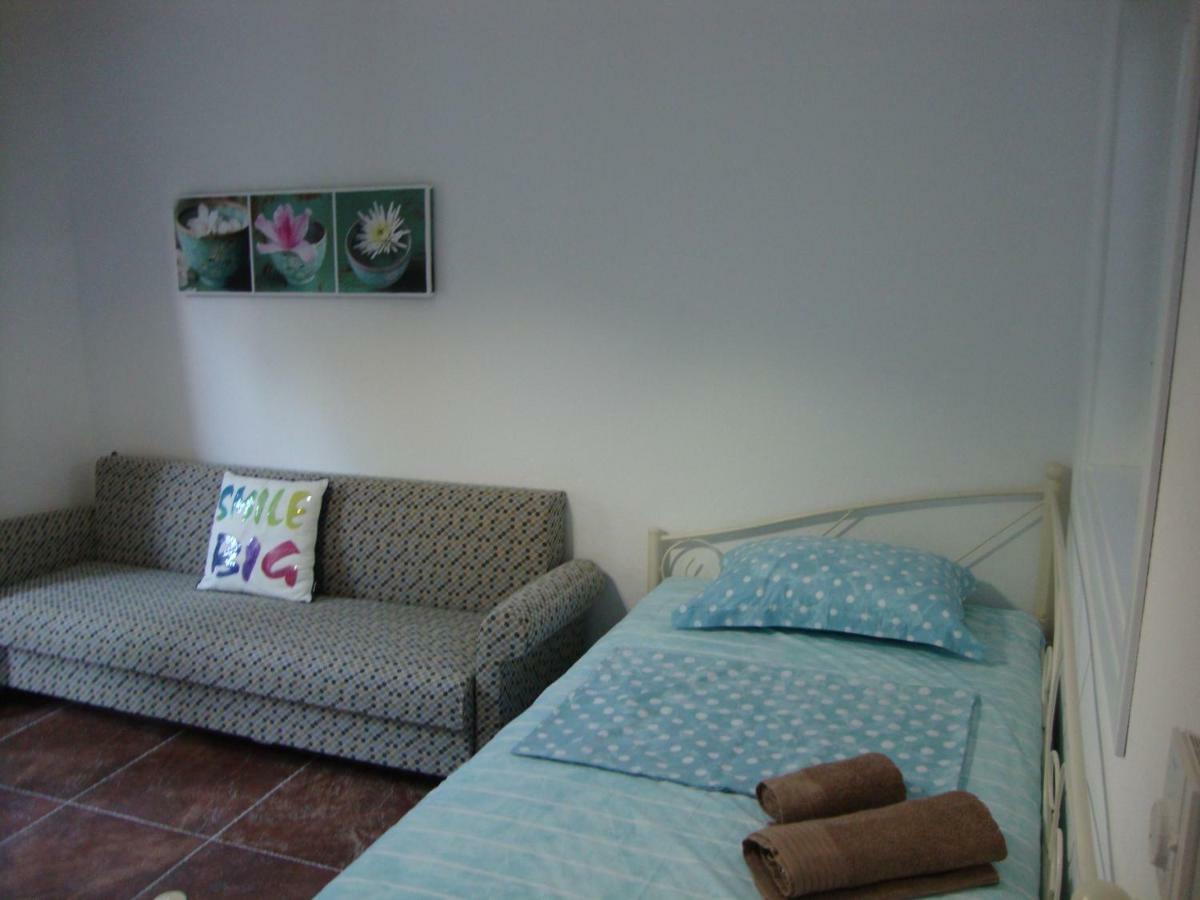 Maria Apartments Nea Karvali Buitenkant foto