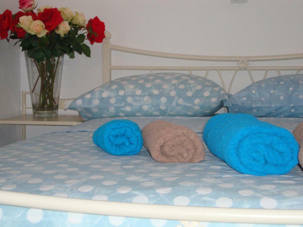 Maria Apartments Nea Karvali Buitenkant foto