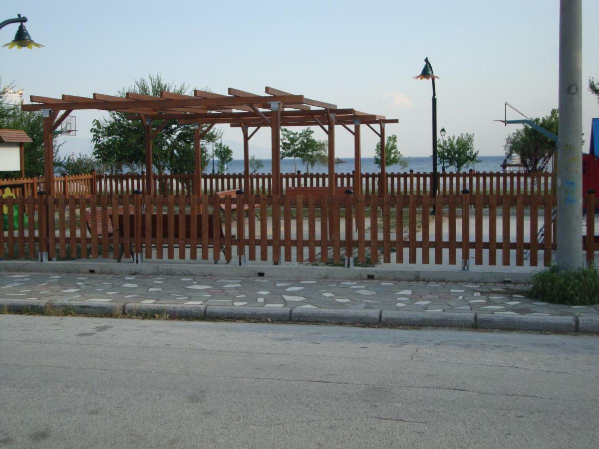 Maria Apartments Nea Karvali Buitenkant foto