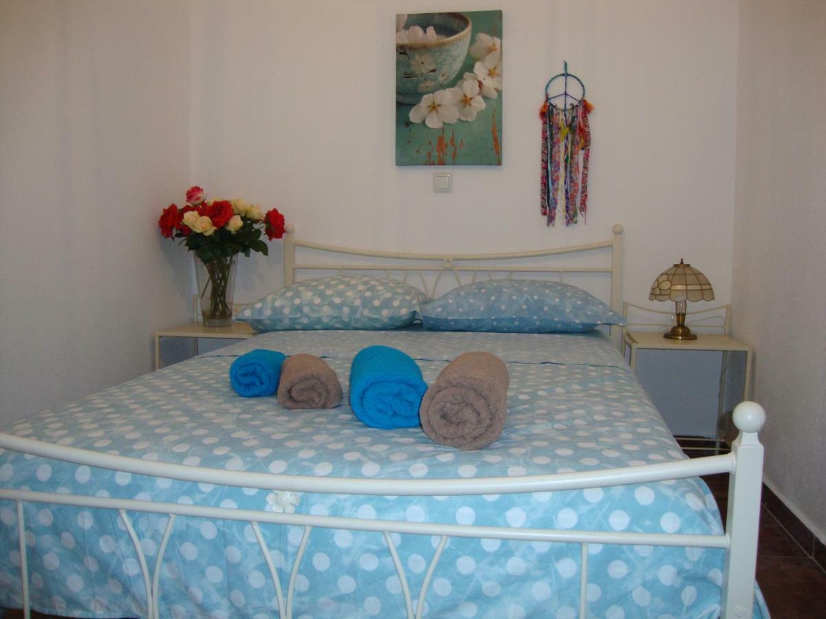 Maria Apartments Nea Karvali Buitenkant foto